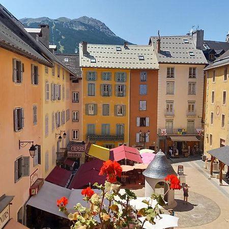 Appartement de charme le 1707 au cœur de la cité Vauban Briançon Exterior foto
